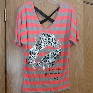 Short sleeve top